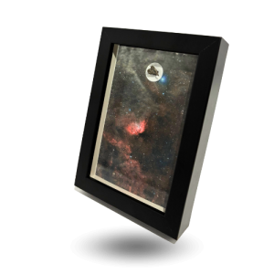 Cadre noir profondeur Aletai & nébuleuse de la Tulipe – photo 15×20 cm